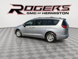 Used 2021 Chrysler Voyager Lxi image 3