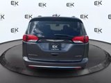 Used 2017 Chrysler Pacifica Limited image 4