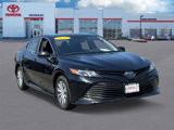 Used 2019 Toyota Camry LE image 2