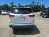 Used 2017 Toyota Highlander XLE image 3