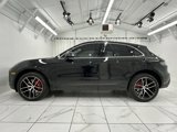 Certified 2022 Porsche Macan S image 2