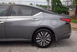 Used 2023 Nissan Altima 2.5 SV image 3