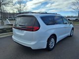 Certified 2022 Chrysler Pacifica Touring-L image 4
