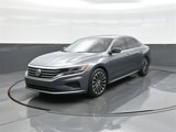Certified 2022 Volkswagen Passat 2.0T image 3