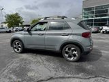 Used 2022 Hyundai Venue SEL image 3