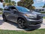 Used 2016 Toyota Highlander XLE image 2