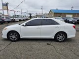 Used 2014 Toyota Camry L image 4