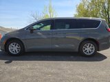 New 2025 Chrysler Pacifica Select image 2