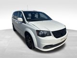 Used 2016 Dodge Grand Caravan SE image 3