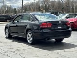 Used 2013 Volkswagen Passat 2.5 SE image 2