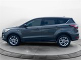 Used 2017 Ford Escape SE image 2
