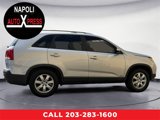 Used 2013 Kia Sorento LX w/ Convenience Pkg image 2
