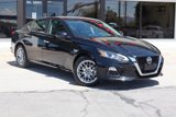 Used 2022 Nissan Altima 2.5 SV image 2