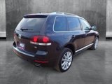 Used 2010 Volkswagen Touareg VR6 w/ Lux Limited Pkg image 4