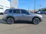 Used 2024 Nissan Rogue SV w/ SV Premium Package image 2