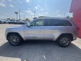 Used 2017 Jeep Grand Cherokee Limited image 3