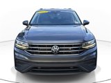 Used 2022 Volkswagen Tiguan SE image 2