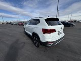 Used 2024 Volkswagen Taos SE image 5