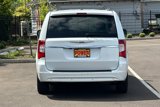 Used 2015 Chrysler Town & Country Touring-L w/ Driver Convenience Group image 5