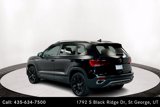 Used 2022 Volkswagen Taos SE w/ Panoramic Sunroof Package image 3