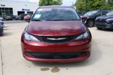 Used 2023 Chrysler Voyager LX image 3