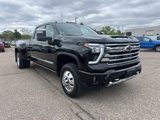 Used 2024 Chevrolet Silverado 3500 High Country w/ High Country Premium Package image 3