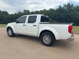 Used 2015 Nissan Frontier SV image 2