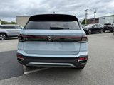 New 2025 Volkswagen Taos SE image 4