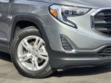 Used 2021 GMC Terrain SLE w/ Driver Convenience Package image 3