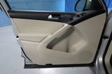 Used 2014 Volkswagen Tiguan SE image 5