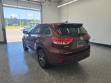 Used 2017 Toyota Highlander Plus image 3