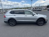 Used 2022 Volkswagen Tiguan SE image 6
