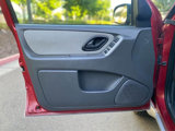 Used 2005 Ford Escape 4WD Hybrid image 3