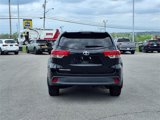 Used 2019 Toyota Highlander LE image 5