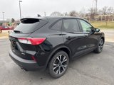 Used 2021 Ford Escape SE w/ SE Sport Appearance Package image 5