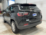 Used 2022 Jeep Compass Latitude image 2