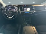 Used 2018 Toyota Highlander Limited image 4
