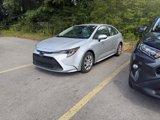 Used 2022 Toyota Corolla LE image 3