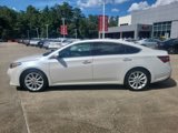 Used 2014 Toyota Avalon Limited image 2