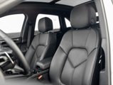 Used 2025 Porsche Macan image 5