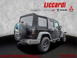 Used 2015 Jeep Wrangler Unlimited Rubicon image 2