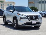 Used 2021 Nissan Rogue SV image 2
