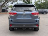 Used 2019 Toyota Highlander LE image 4