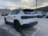 New 2025 Volkswagen Taos SE image 5