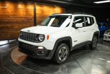 Used 2015 Jeep Renegade Latitude image 2