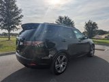 Used 2024 Land Rover Discovery Dynamic SE image 2