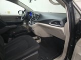 Used 2022 Chrysler Voyager LX image 4