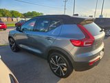 Used 2019 Volvo XC40 T5 R-Design image 3