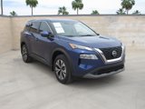 Used 2022 Nissan Rogue SV image 2