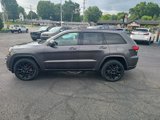 Used 2019 Jeep Grand Cherokee Altitude image 3